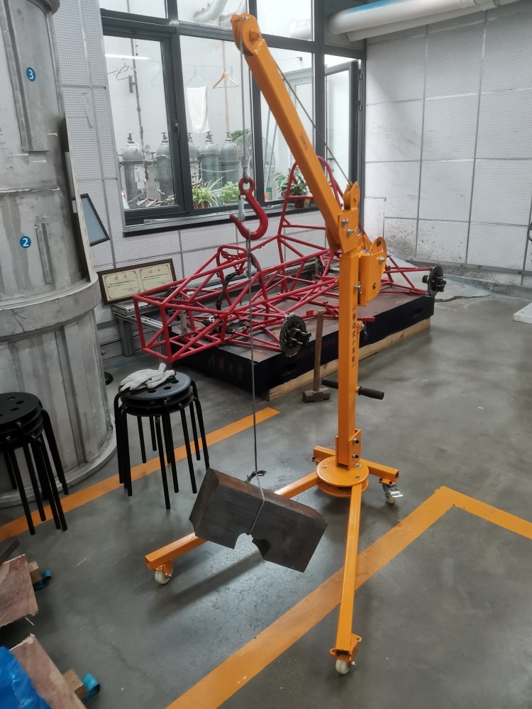 手搖絞盤移動小吊機